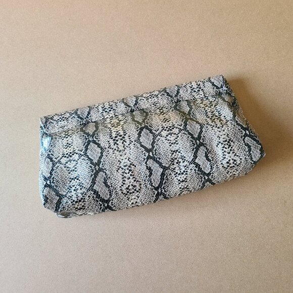 snake print clutch purse - Picture 2 of 6